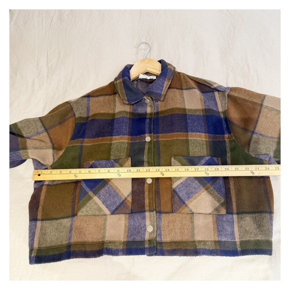 For the Republic Cropped Plaid Shirt Jacket – Size M - Picture 8 of 9
